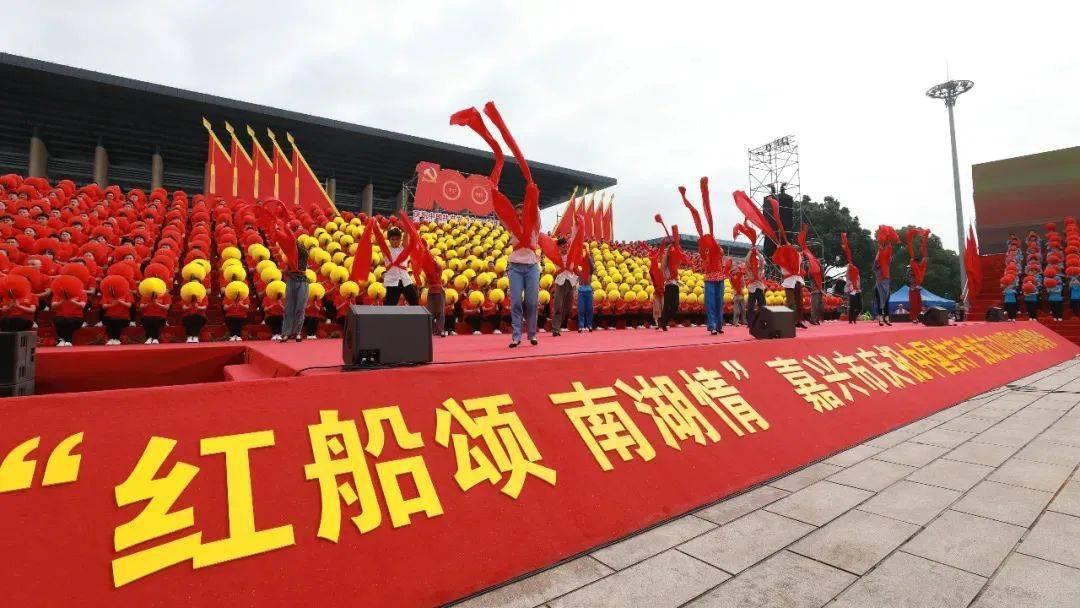退役纳什家庭幸福,50岁不当教练,5个孩子充满快乐