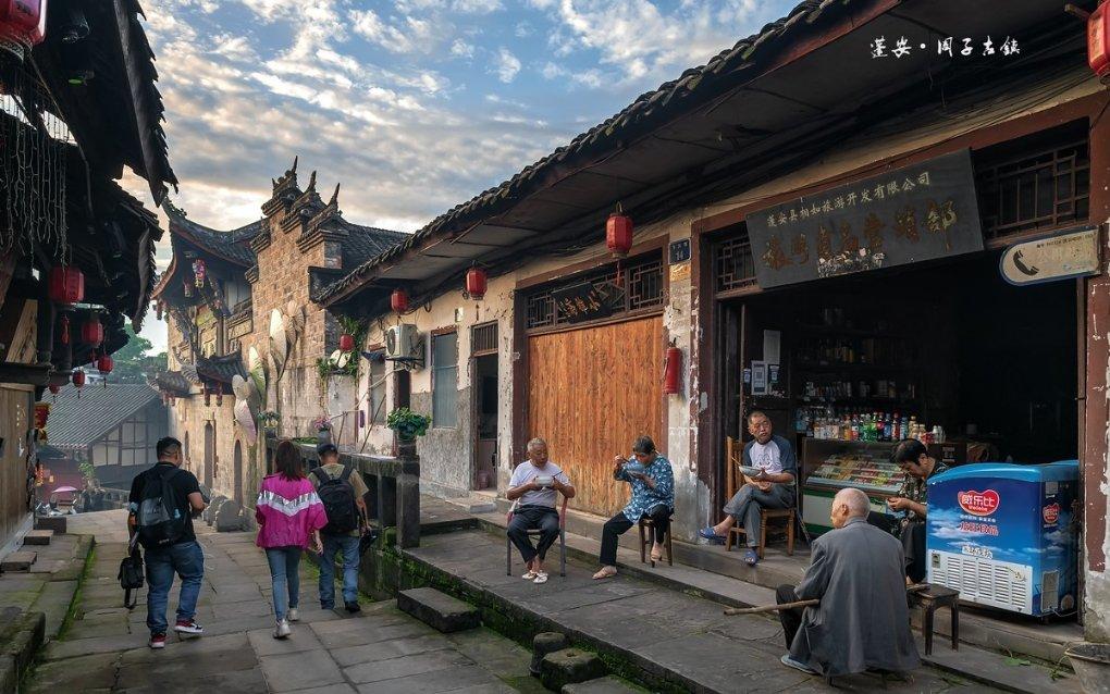 新春送关怀 菏泽鲁西新区岳程街道李胡同社区为老人发放春节福利
